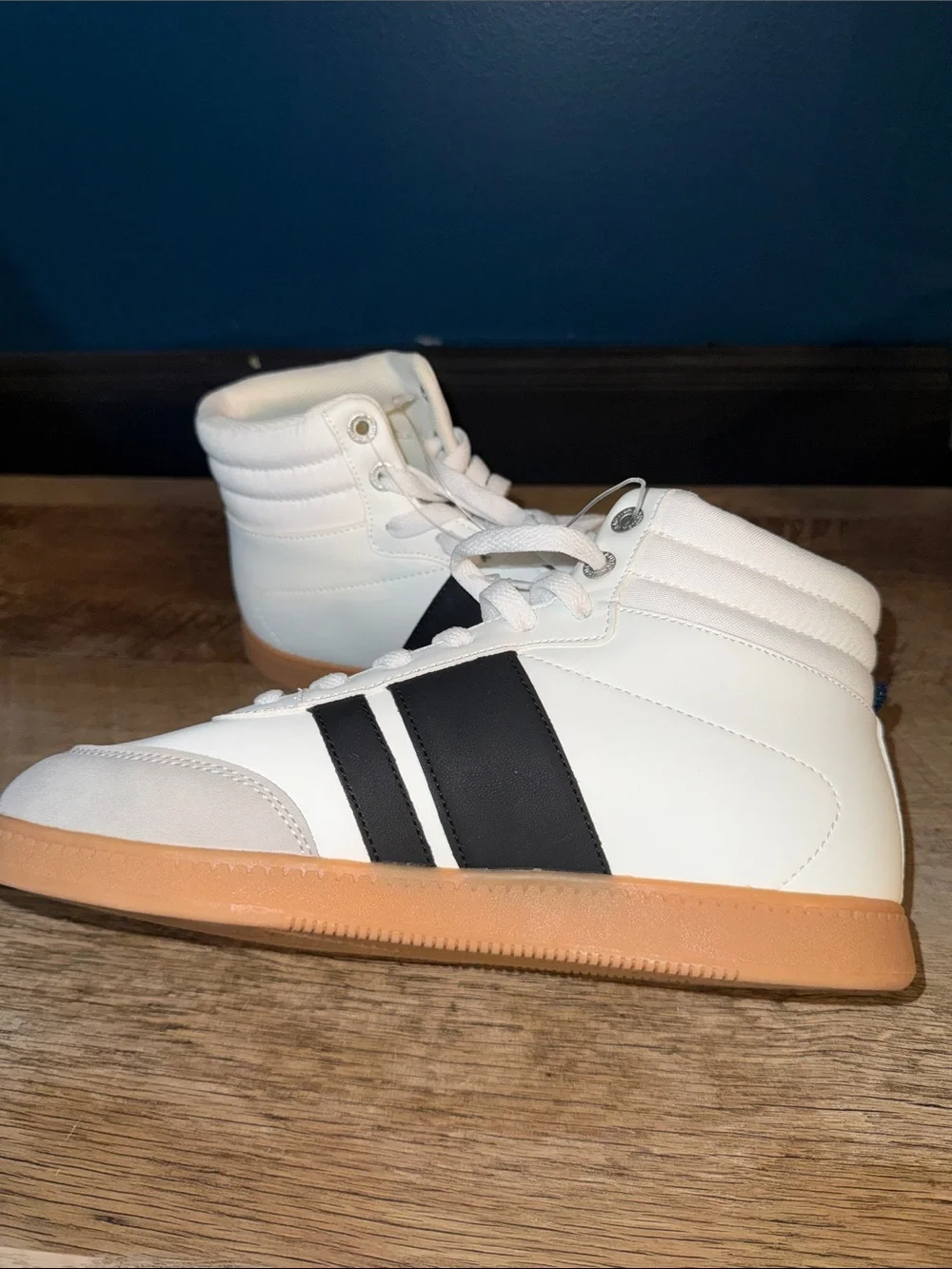 Size 5 Nautica High Top Sneaker